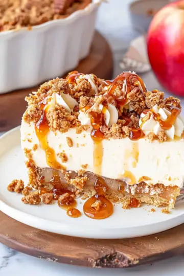Apple Crisp Cheesecake